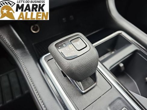 Used 2025 Nissan Pathfinder SV FWD image 15