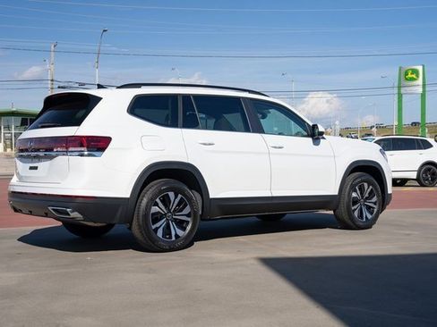 New 2026 Volkswagen Atlas SE image 6