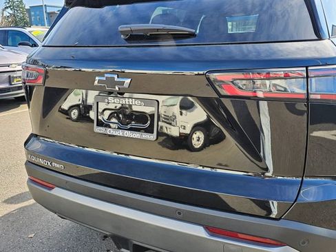 New 2025 Chevrolet Equinox LT w/ Convenience Package II image 12