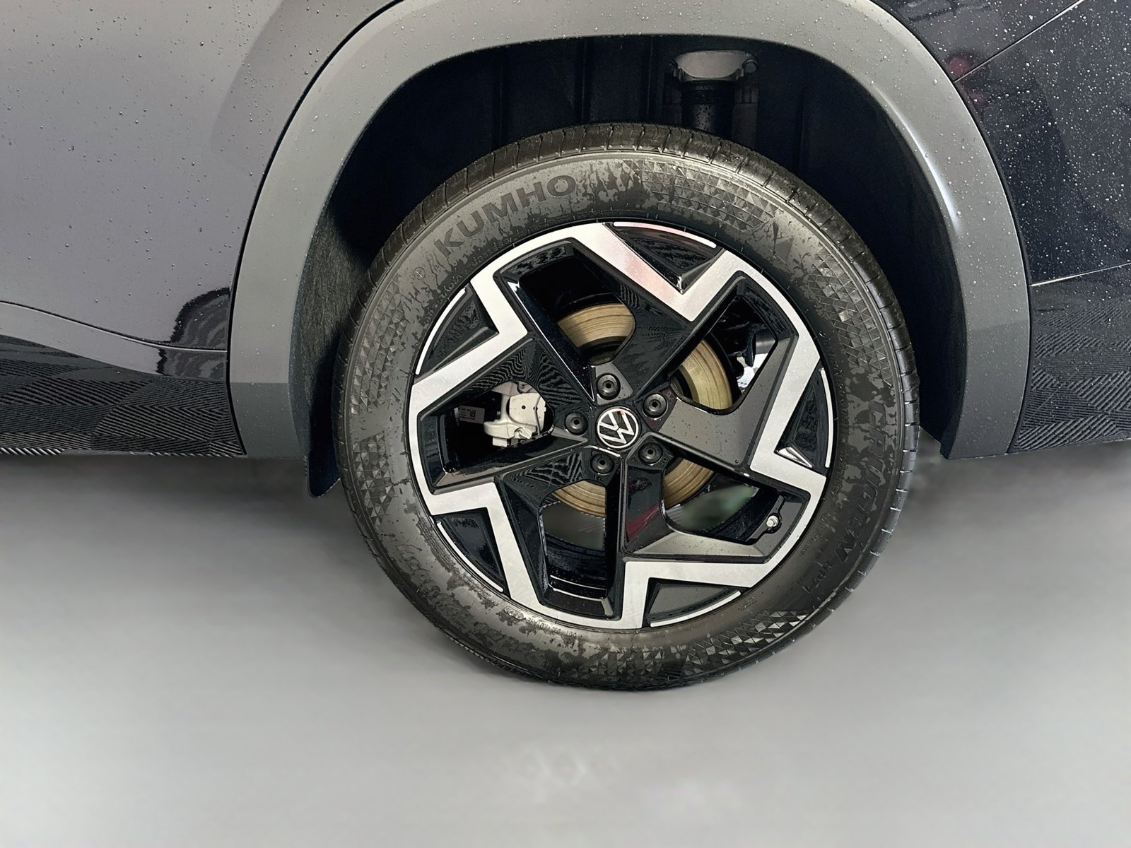 New 2027 Volkswagen Atlas SEL R-Line AWD/4WD image 33