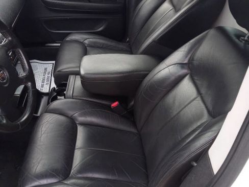 Used 2011 Cadillac DTS Limousine image 7