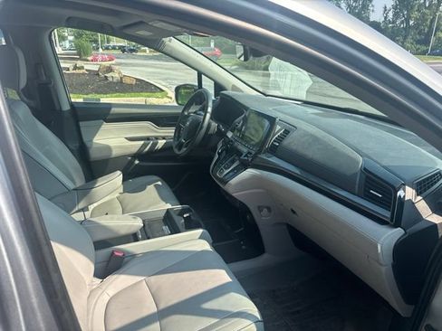 Used 2022 Honda Odyssey Elite image 5