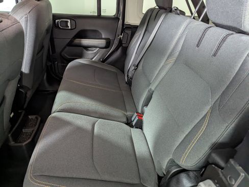 Used 2025 Jeep Wrangler Sahara AWD/4WD image 30