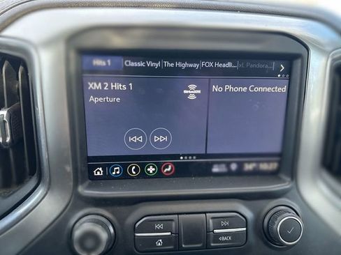 Used 2019 Chevrolet Silverado 1500 RST image 17