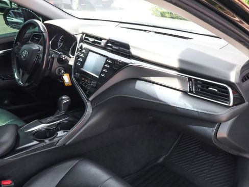 Used 2019 Toyota Camry SE FWD image 36