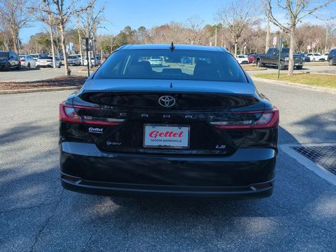 Certified 2025 Toyota Camry LE image 6