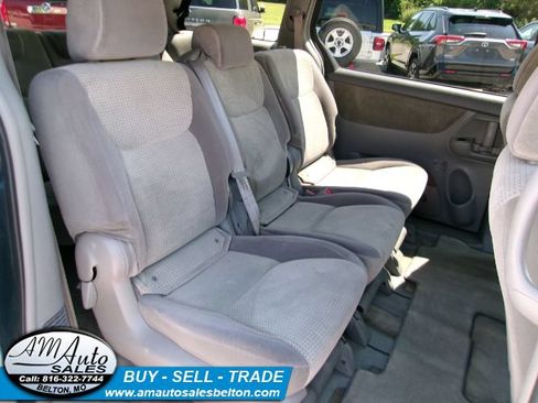 Used 2009 Toyota Sienna LE FWD image 18
