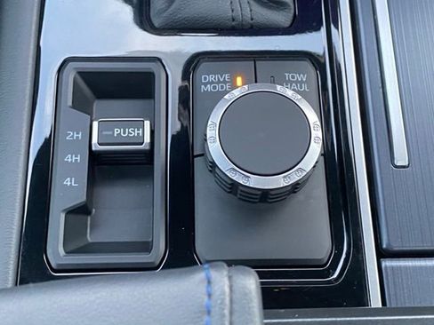 Certified 2023 Toyota Sequoia Platinum image 17