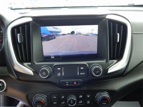 Used 2024 GMC Terrain SLT image 20