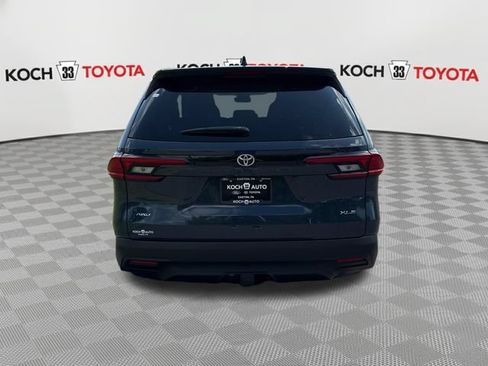 Used 2026 Toyota Grand Highlander AWD image 7