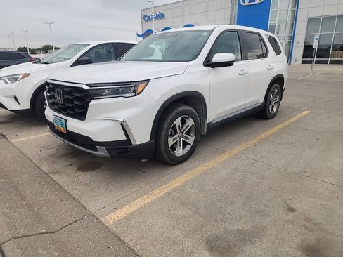 Used 2024 Honda Pilot EX-L image 5