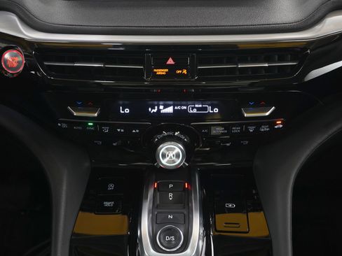 Used 2023 Acura MDX SH-AWD image 19