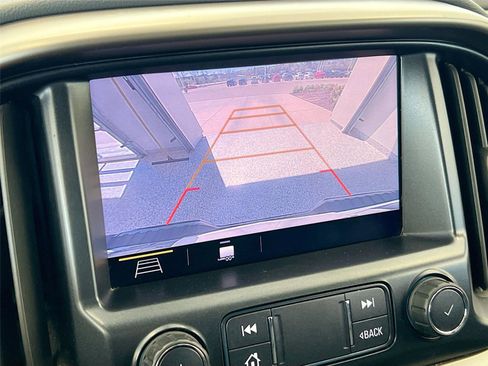 Used 2019 Chevrolet Colorado Z71 AWD/4WD image 6