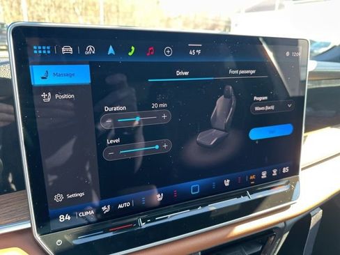 New 2026 Volkswagen Tiguan SEL R-Line image 25