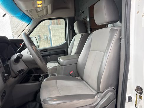 Used 2016 Nissan NV 2500 SV image 8