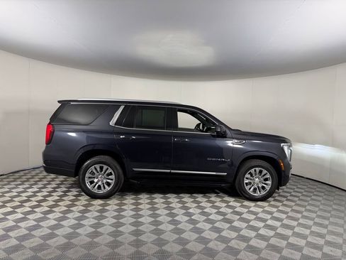 Used 2025 GMC Yukon Denali RWD image 5