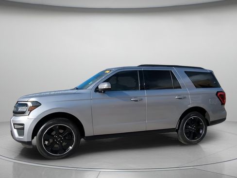 Certified 2023 Ford Expedition Limited image 11