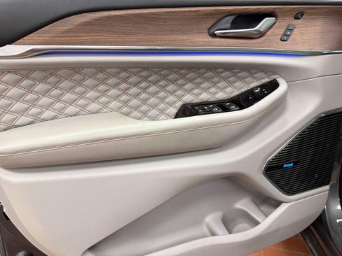 Used 2022 Jeep Grand Cherokee Summit w/ Advanced Protech Group IV image 13