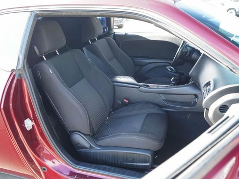 Used 2019 Dodge Challenger SXT w/ Blacktop Package image 32