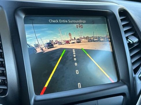 Used 2018 Jeep Cherokee Limited w/ High Altitude Package image 20