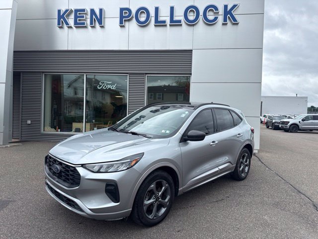 Certified 2023 Ford Escape ST-Line w/ Tech Pack #1 AWD/4WD image 2