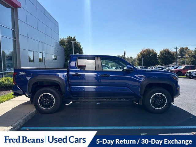 Used 2024 Toyota Tacoma TRD Off-Road w/ TRD Off Road Premium Package AWD/4WD image 5