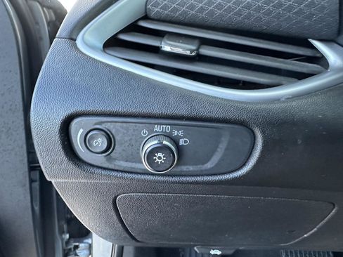 Used 2023 Chevrolet Malibu LT image 27