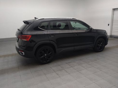 Used 2023 Volkswagen Taos SE w/ Black Wheel Package FWD image 10