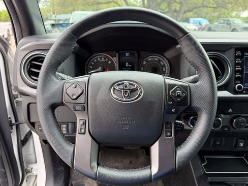 Used 2023 Toyota Tacoma TRD Off-Road AWD/4WD image 10