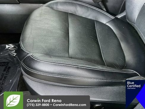 Used 2020 Ford Escape Titanium w/ Titanium Premium Package 2.0 AWD/4WD image 24