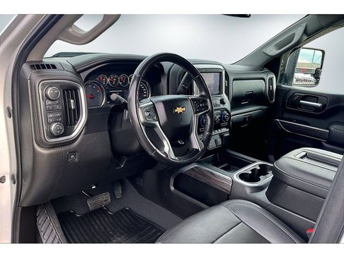 Used 2021 Chevrolet Silverado 3500 LTZ w/ LTZ Convenience Package image 18
