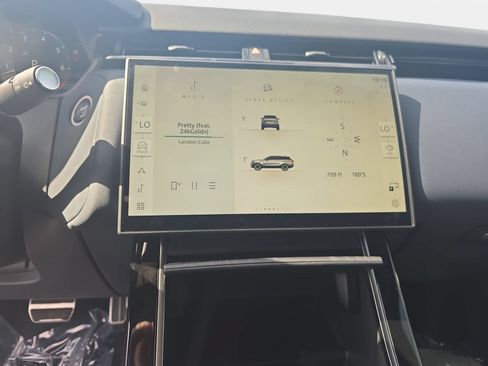 Used 2025 Land Rover Range Rover Velar Dynamic SE AWD/4WD image 20