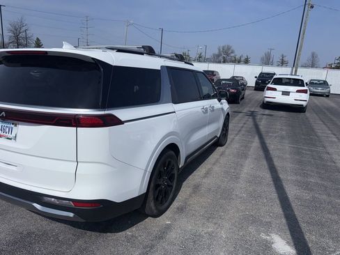 Used 2024 Kia Carnival SX Prestige image 5