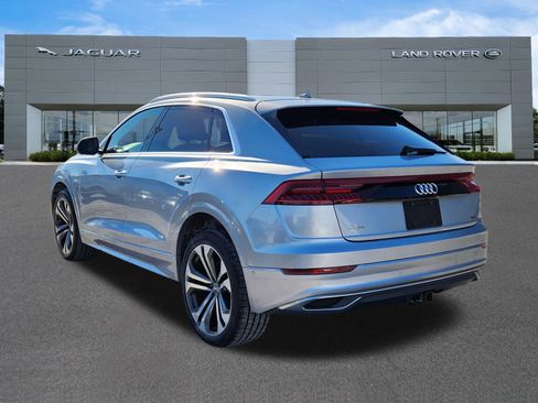 Used 2019 Audi Q8 Prestige w/ Luxury Package image 3