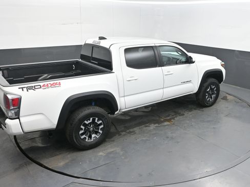 Used 2022 Toyota Tacoma TRD Off-Road w/ Technology Package AWD/4WD image 31