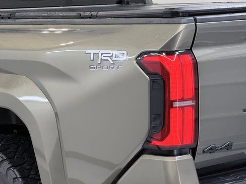 Used 2024 Toyota Tacoma TRD Sport image 9