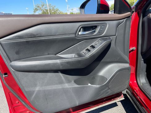 Used 2023 Nissan Rogue SL w/ SL Premium Package FWD image 13