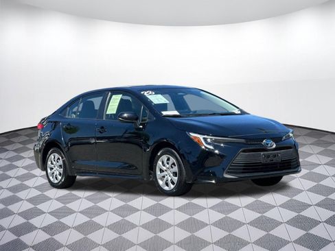 Used 2023 Toyota Corolla LE w/ Carpet Mat Package (TMS) FWD image 6