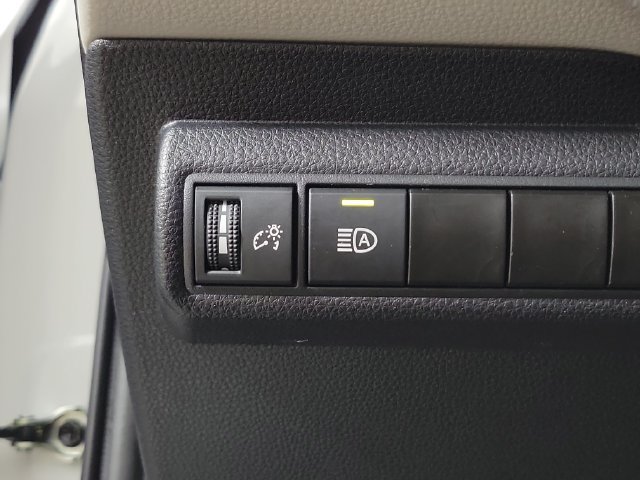 Used 2025 Toyota Corolla LE FWD image 23