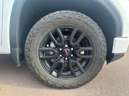 Used 2023 GMC Sierra 1500 Elevation image 39