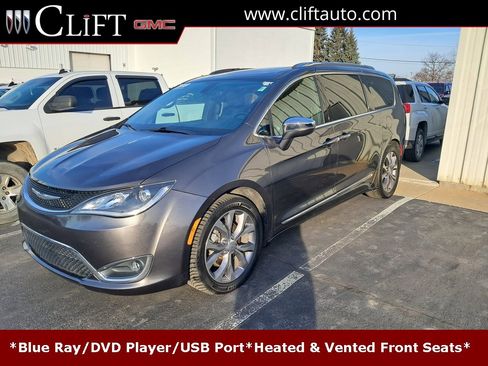Used 2019 Chrysler Pacifica Limited image 1