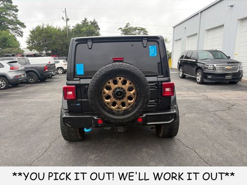Used 2022 Jeep Wrangler Unlimited Sahara AWD/4WD image 5