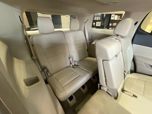 Used 2020 GMC Acadia Denali w/ Denali Ultimate Package AWD/4WD image 23