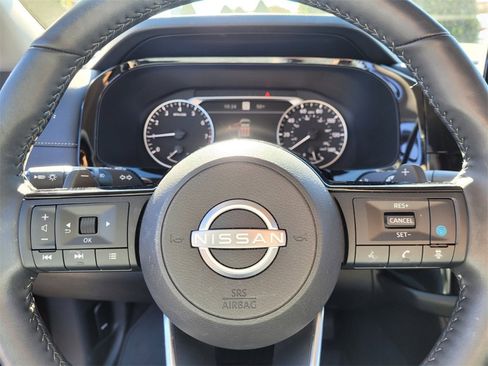 Used 2025 Nissan Pathfinder SL image 21