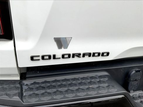 Used 2024 Chevrolet Colorado ZR2 AWD/4WD image 24