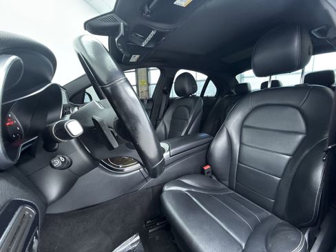 Used 2019 Mercedes-Benz C 300 4MATIC Sedan w/ Premium Package image 10