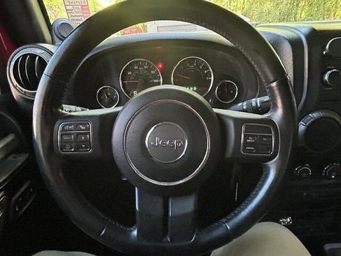 Used 2013 Jeep Wrangler Unlimited Sport AWD/4WD image 9