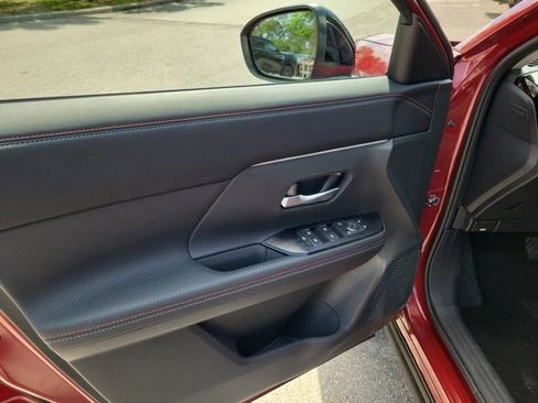 Certified 2026 Nissan Kicks SR image 23