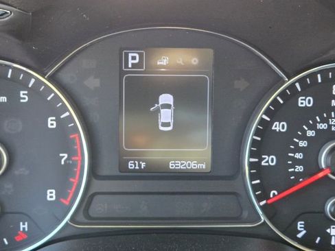 Used 2018 Kia Forte LX w/ LX Rear Camera Package image 23