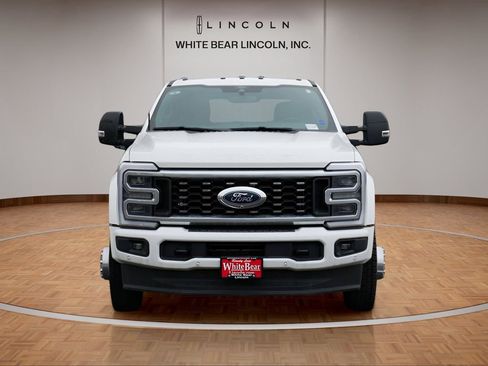 Used 2025 Ford F450 Platinum image 2